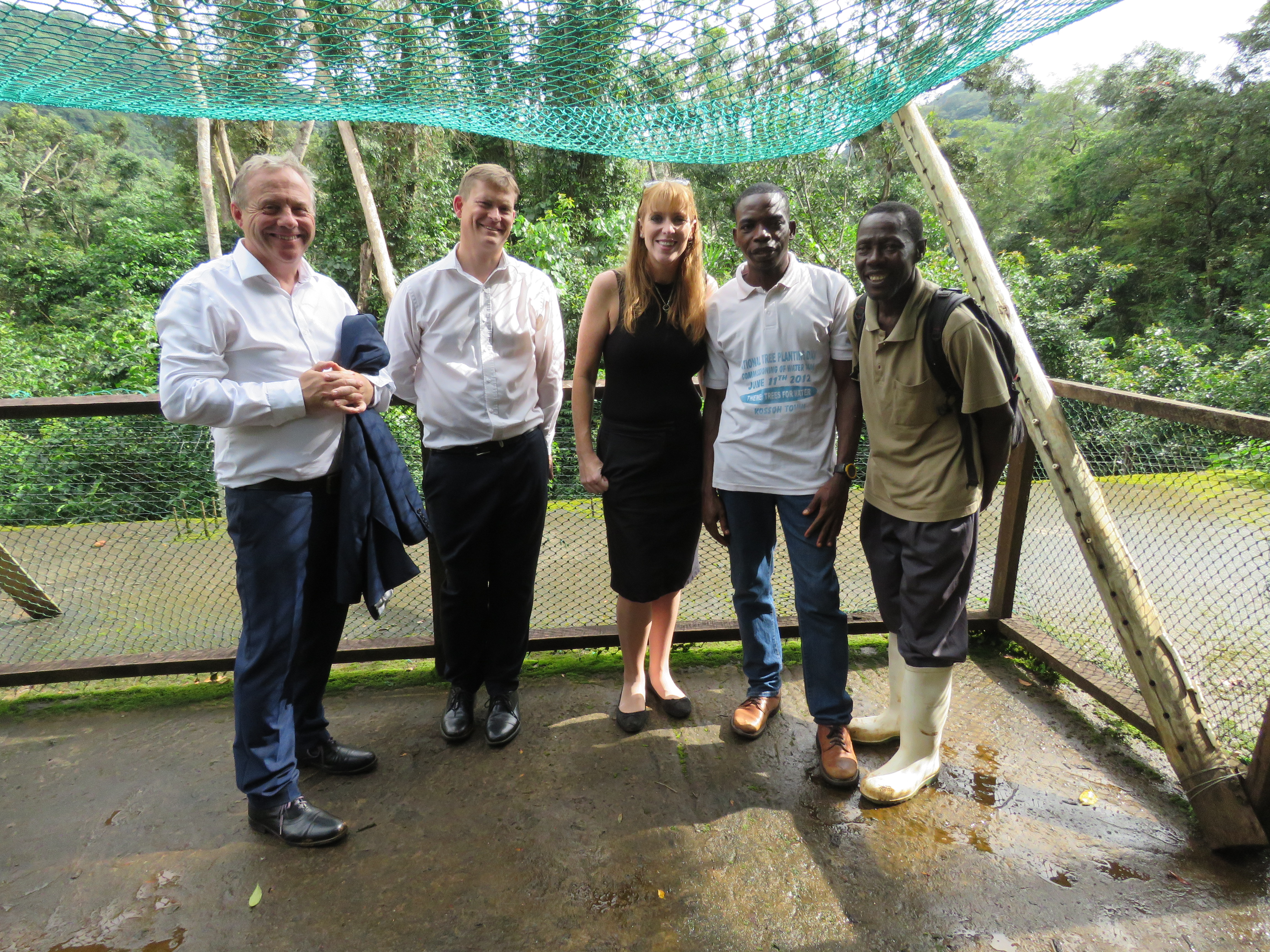 Visit to the Tacugama Chimpanzee Sanctuary to learn about wildlife conservation