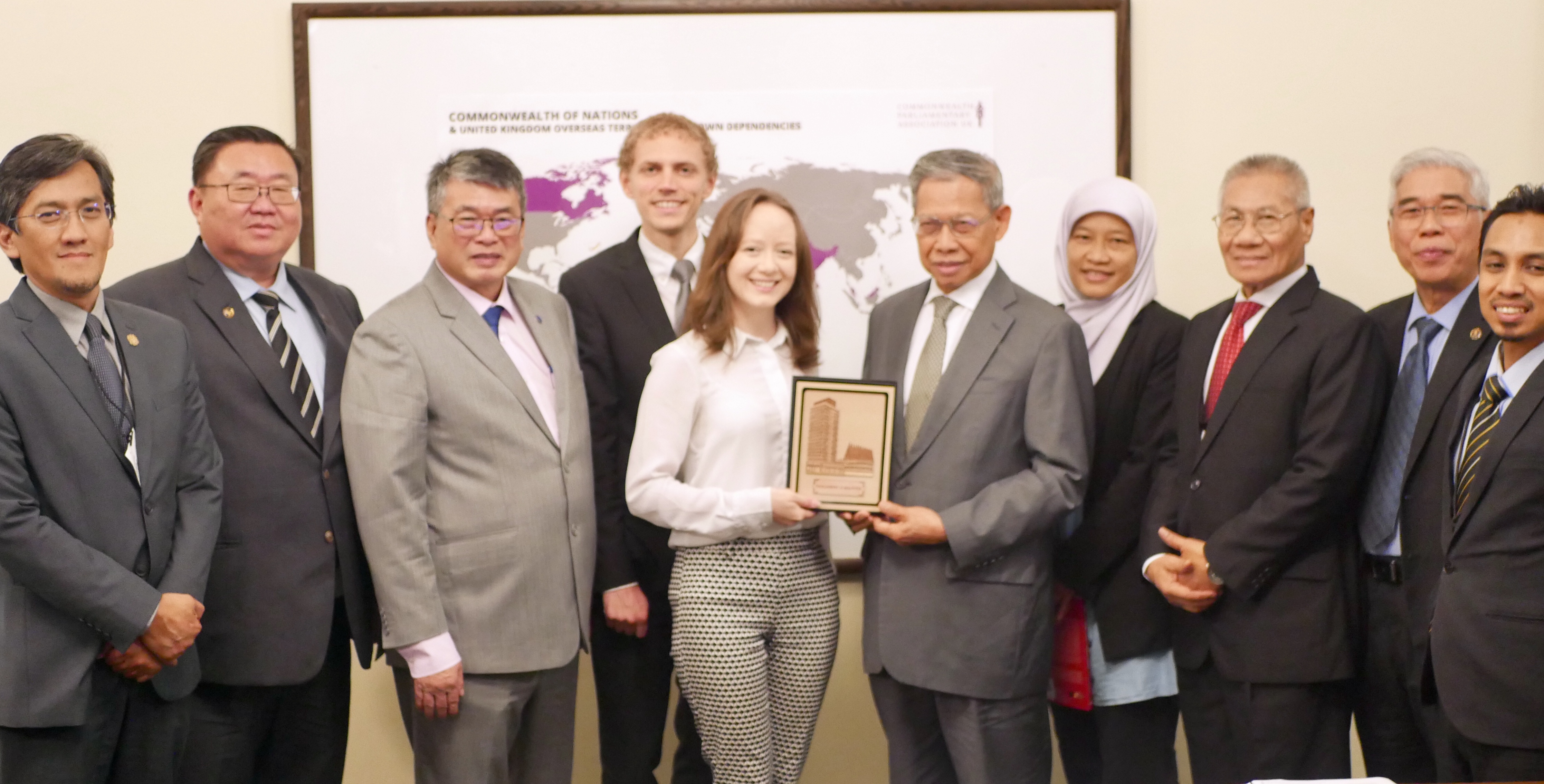 l.t.r.: Asri Adnan, Hon. Thomas Su Keong Siong, Hon. William Leong Jee Keen, Matthew Hamilton, Felicity Herrmann, Hon. Dato' Sri Mustapa bin Mohamed, Hon. Nor Azrina binti Surip, Hon. Dato' Mansor bin Othman, Hon. Hassan bin Abdul Karim, Amisyahrizan bin Amir Khan