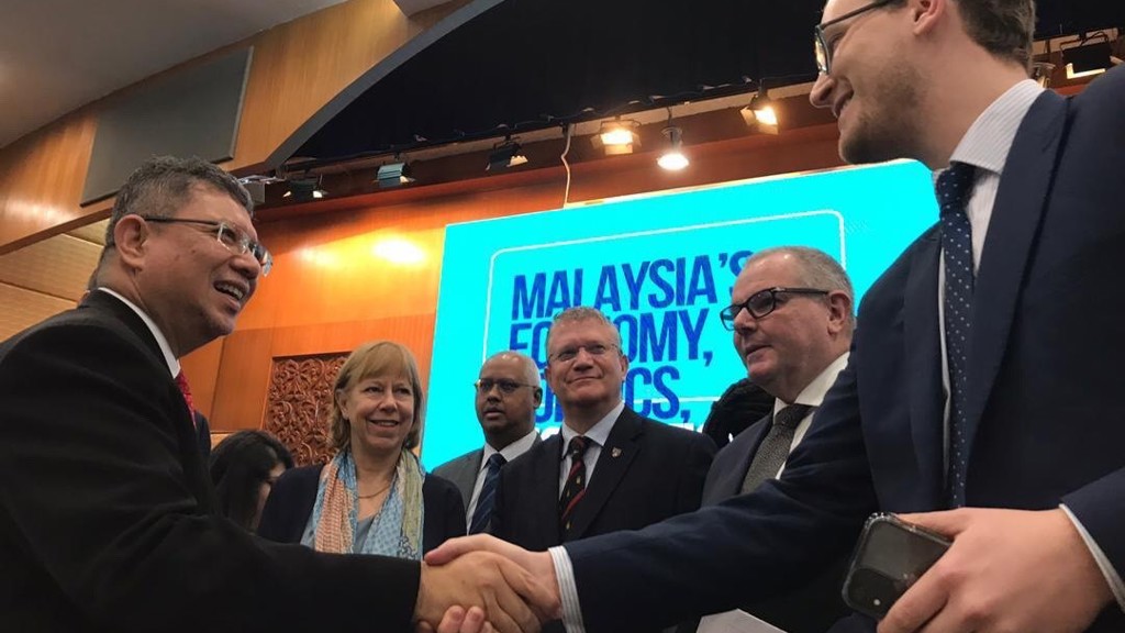 The CPA UK delegation were able to meet with the Malaysian Foreign Minister, Saifuddin Abdullah.