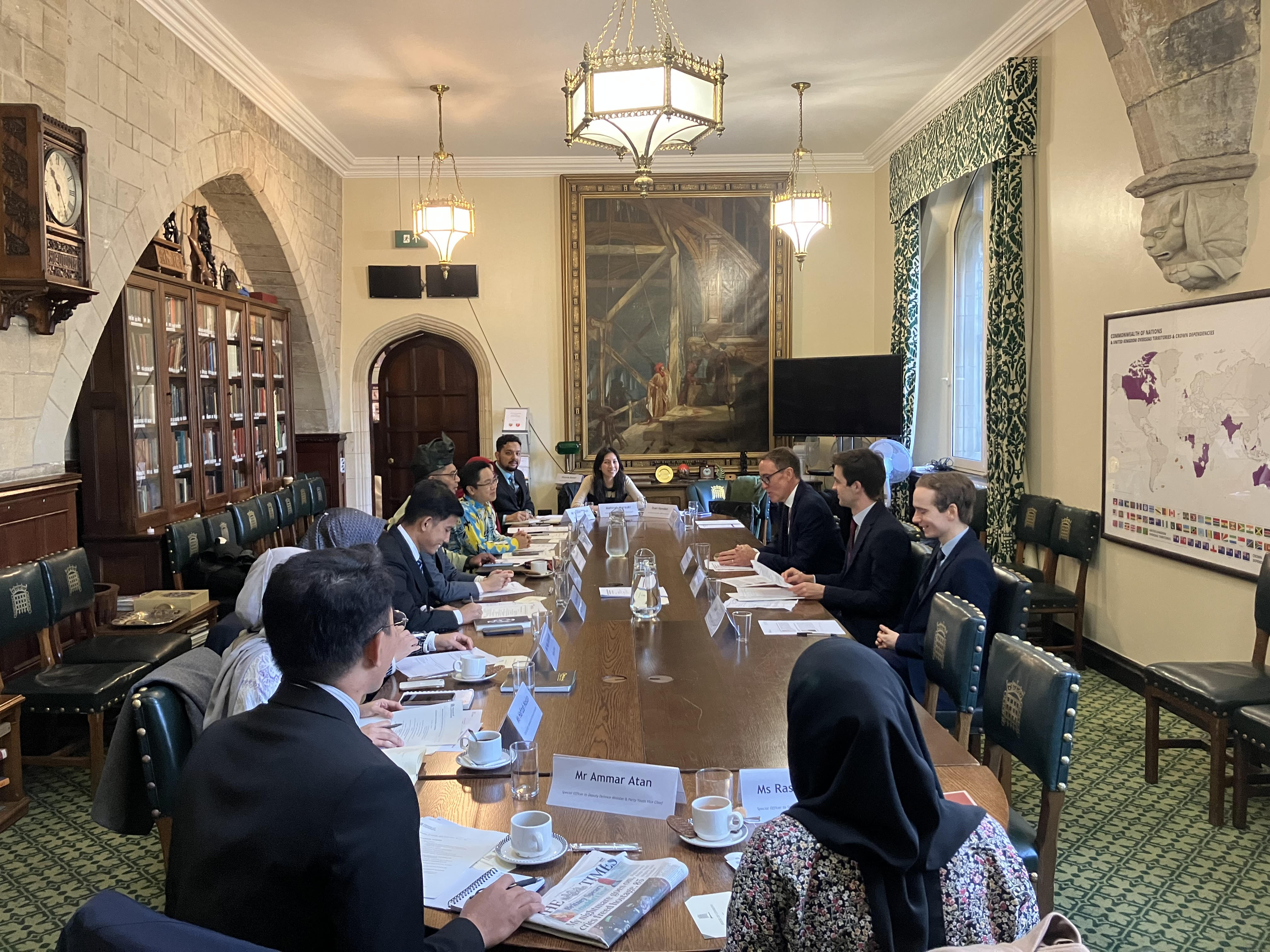 CPA UK Chief Executive Jon Davies welcomes the delegation at the start of the day in the CPA room