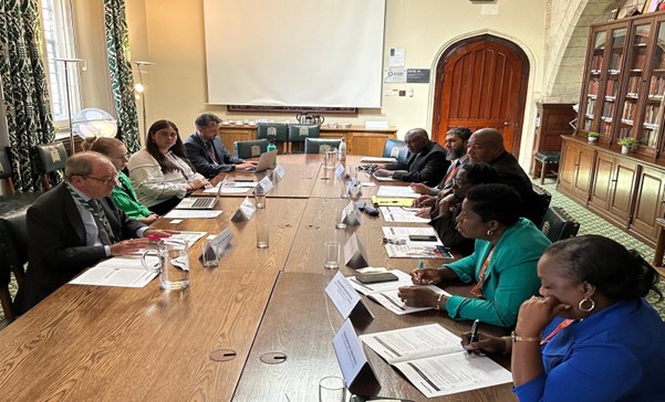 The Grenada delegation meets the UK PAC chair to discuss conducting an inquiry
